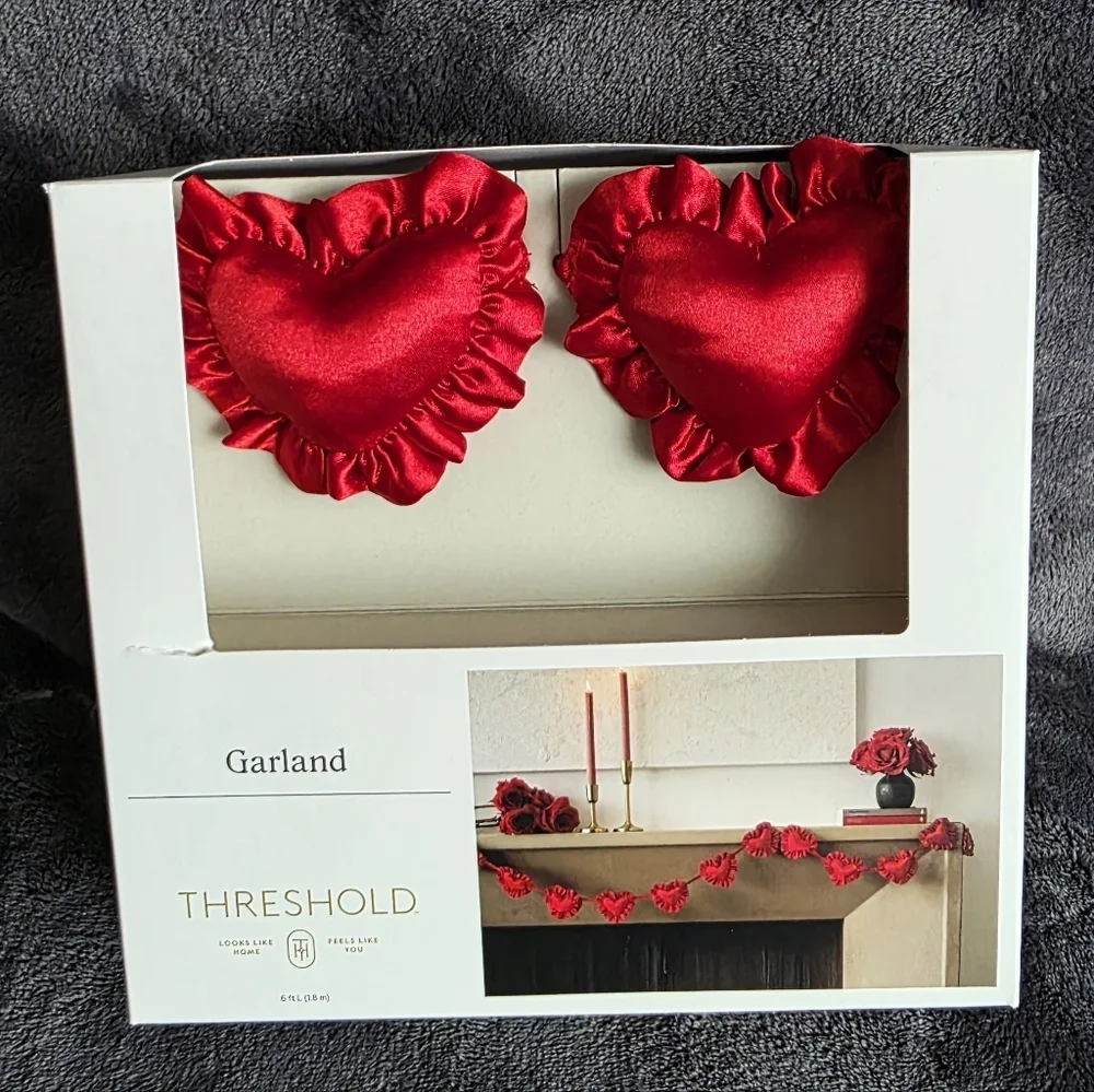 NWT Threshold Target 2026 Valentine's Day Red raffled satin Heart Garland 72in